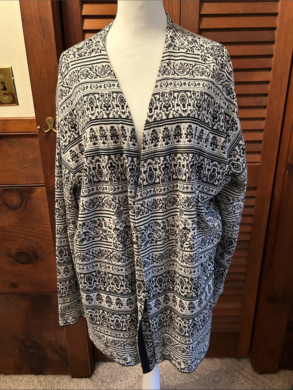 J. Jill Black and White Patterned Open Front Cardigan